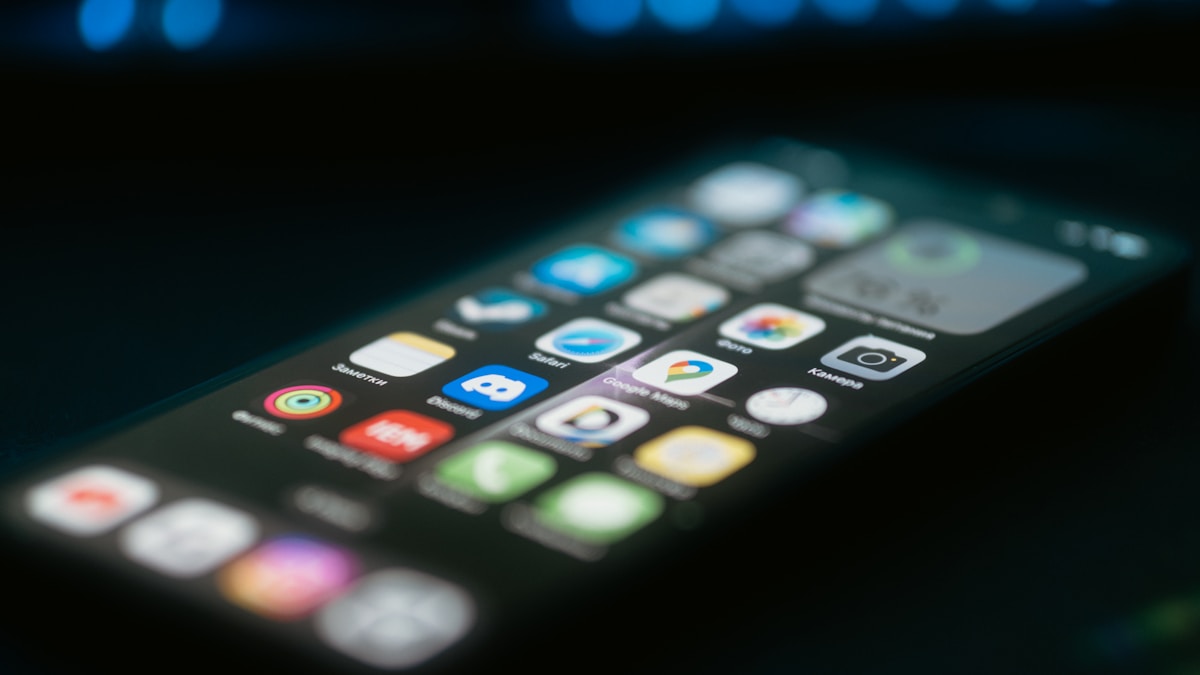 iPhoneに最初から入っている「無料AI」図鑑 | 課金ゼロの純正フレームワーク9選